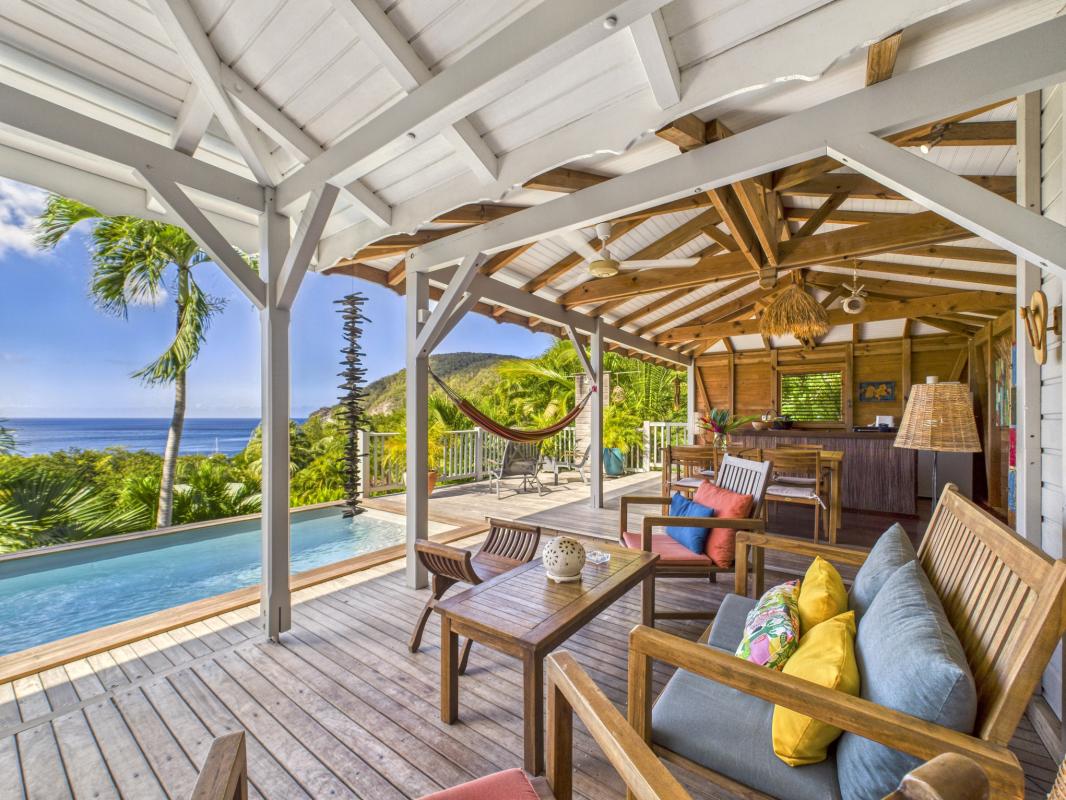 9.Location Villa piscine Deshaies Guadeloupe_Terrasse vue mer